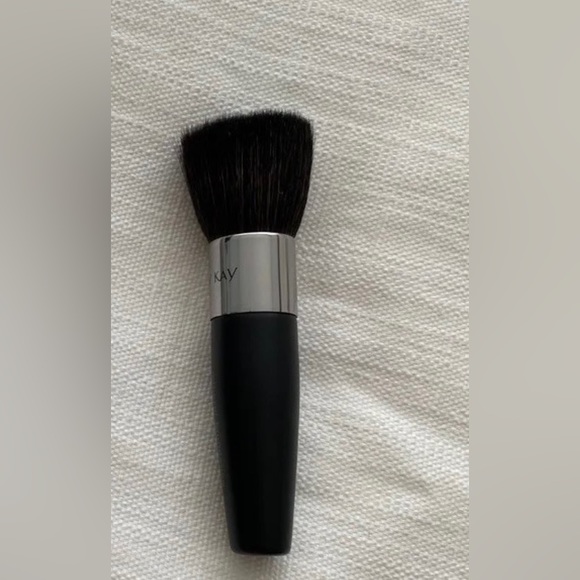Mary Kay Brush For Foundation Mineral Powder - Picture 4 of 4